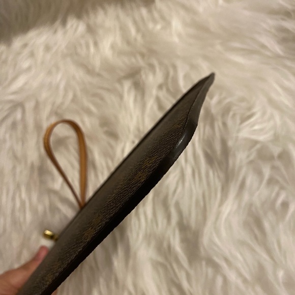 Pouch❤️sold on Ig❤️ - Picture 5 of 9